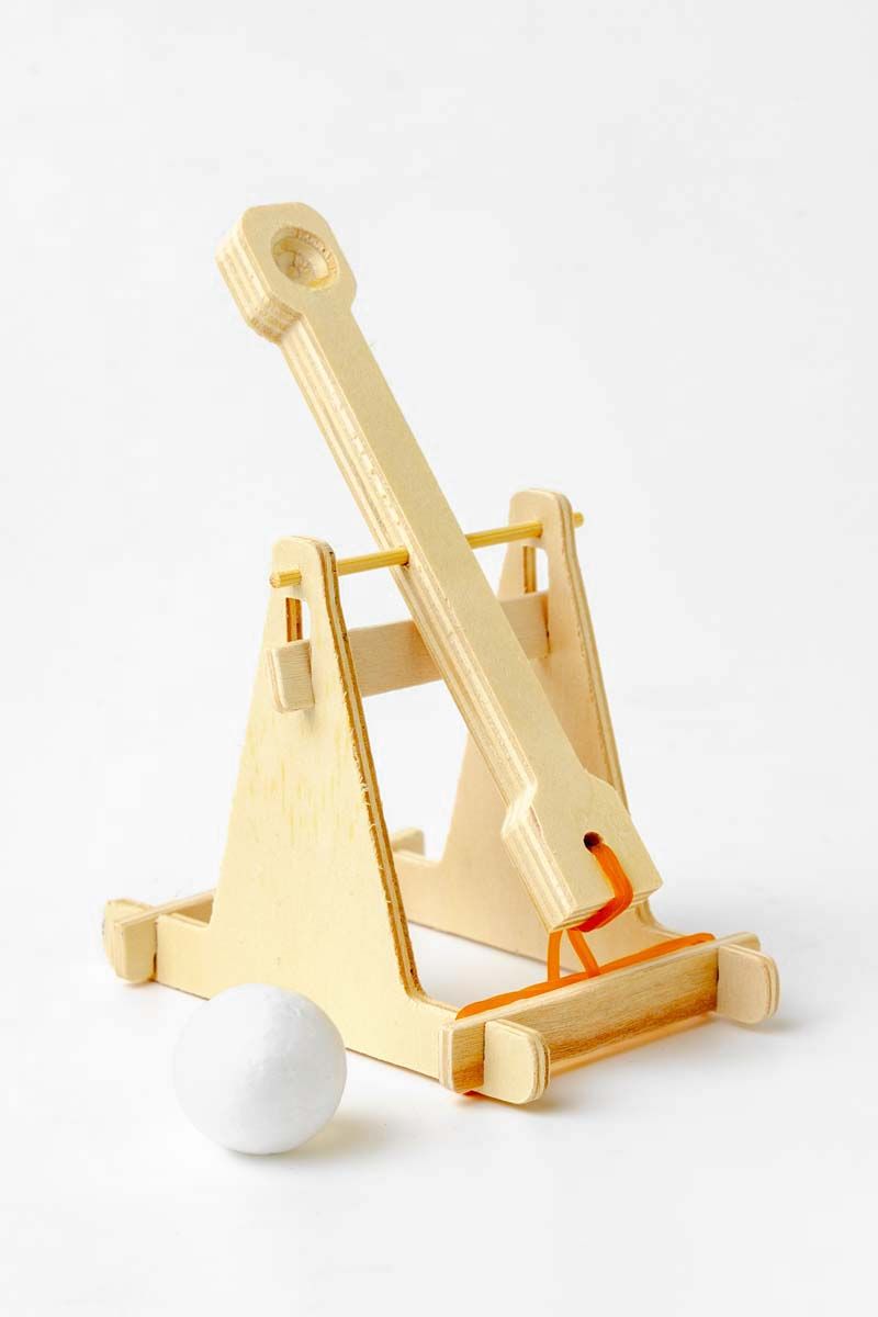 Wooden Miniature Tabletop Toy – Catapult & Trebuchet Kit
