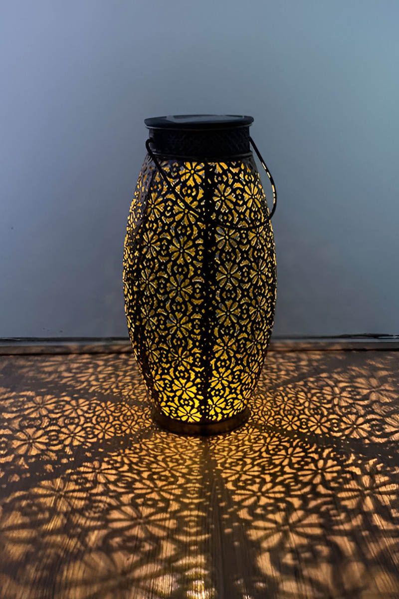 Solar Lantern Lights – Metal Garden Lights, Solar Powered with Handle